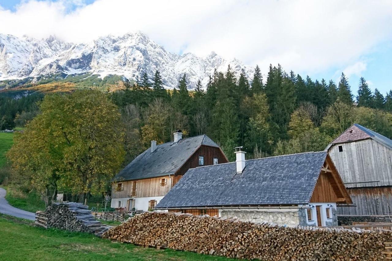 Gesindehaus Villa Diemlern Luaran gambar